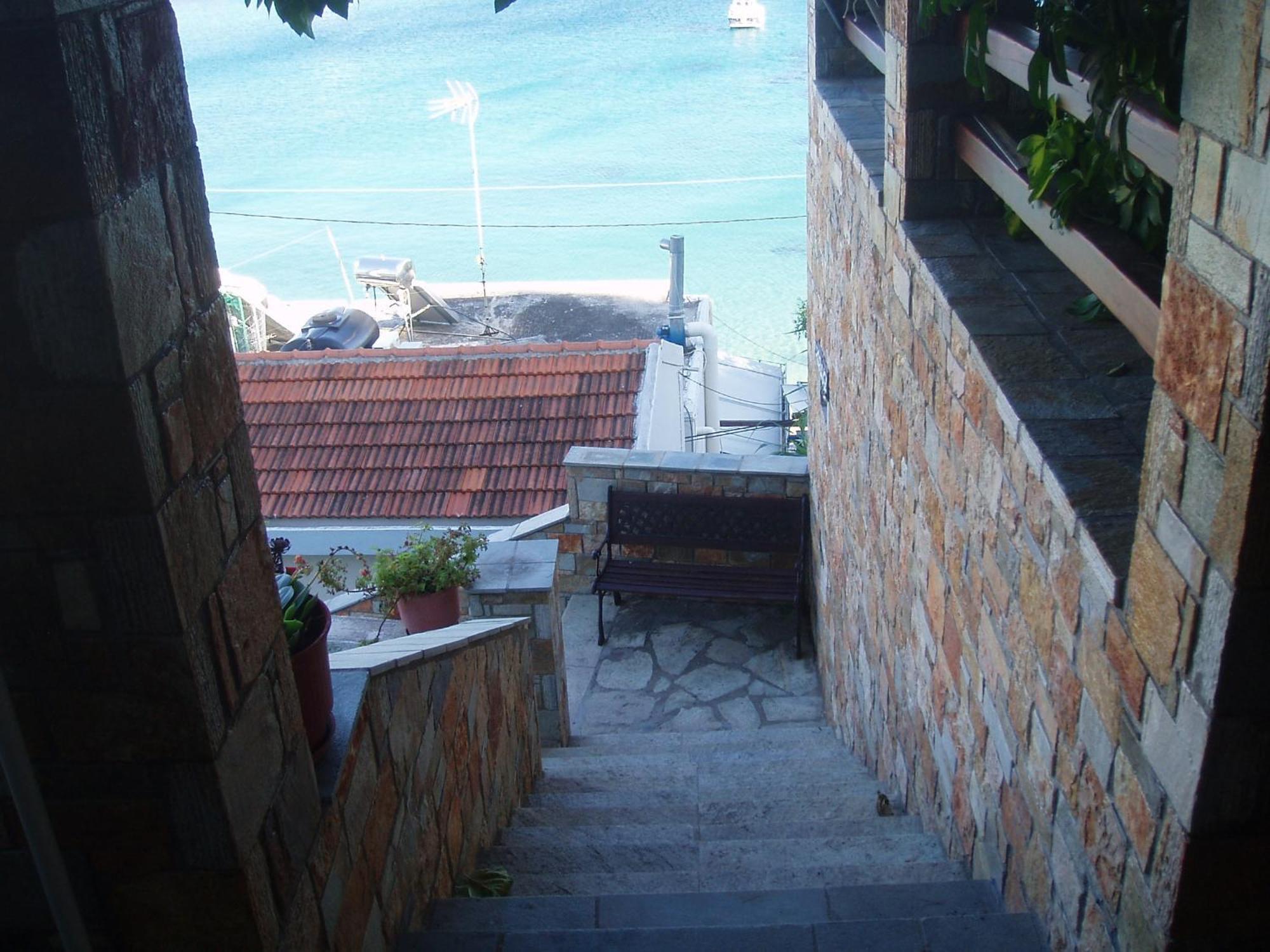Haravgi Hotel Patitiri  Exterior photo